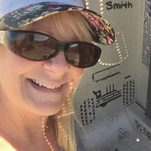 Meet your Posher, Angie